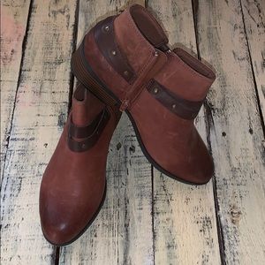 CLARK COLLECTION boots